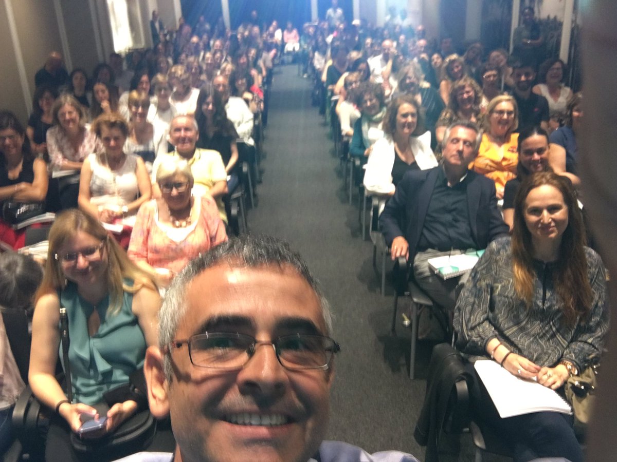 gomez_rial5's tweet photo. Un placer poder haber compartido ciencia y vacunas esta noche en Barcelona con @adriacurran y con espectadores de lujo como @josepdfb1956 y @SlviaBernrdez3 Gracias a @MSDEspana por la organización del evento #rotavolution #vaccineswork https://t.co/dw2VMemy6C