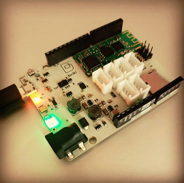 sunspeker's tweet photo. Our #ControlCenter. Our #Heart. Our #Mind. @Brikielectronic manages all #IoT sensors &amp; technologies embedded into our #innovative and #sustainable #SAStotem. #BeSmartBeSunny #OOH @IoTIndustry @Inteliot @IOTSWC @ItalianTechWeek @TorinoCityLab @EESC_TEN @startupweek @PlanettechConf https://t.co/JUnzbiNMm9