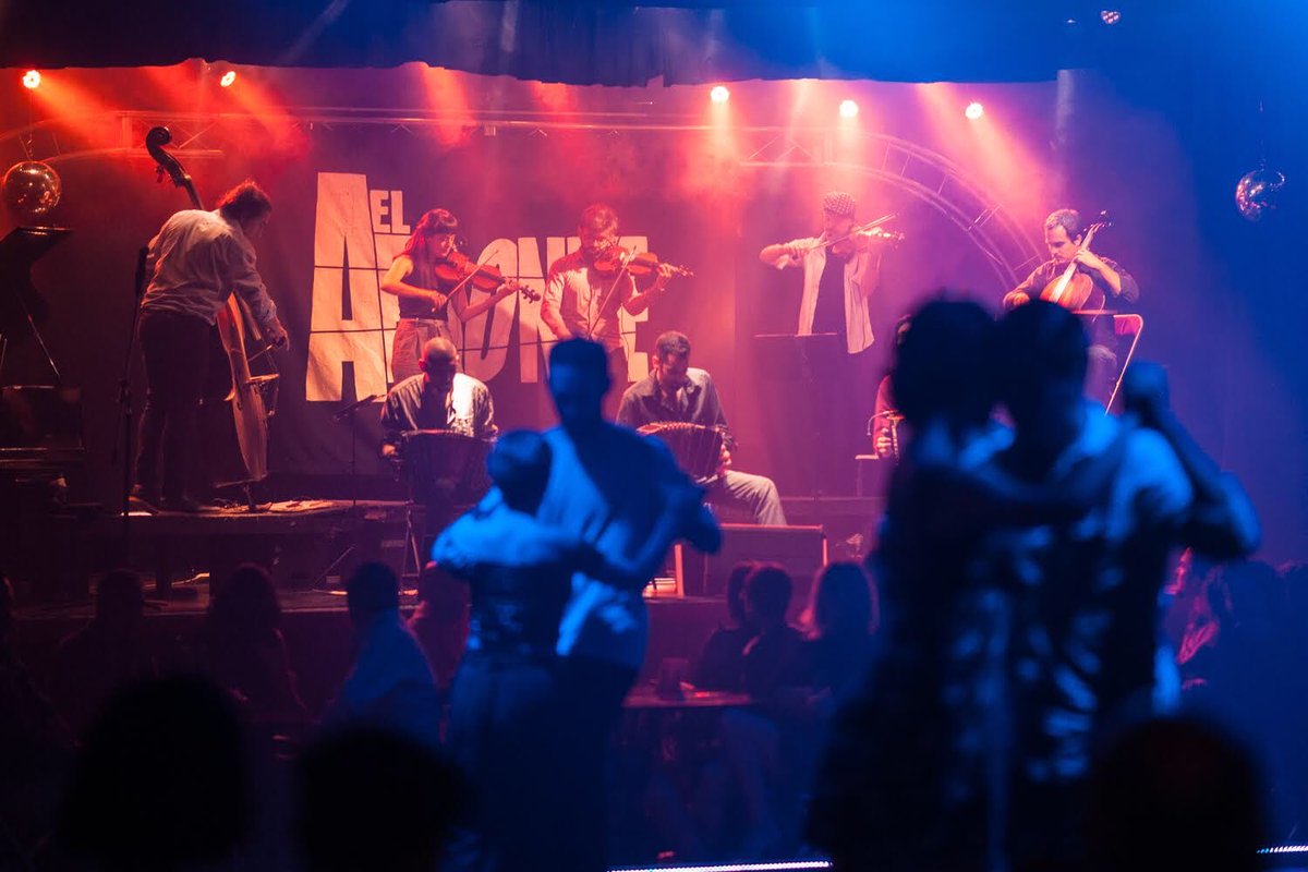 ElAfronte's tweet photo. La Maldita Milonga es, como saben, una suerte de hogar semanal, de cada miércoles, un refugio cultural para quienes aman (amamos) el tango, el baile y la música. Los miércoles son de milonga. Son de la Maldita. 
Ahí nos vemos 😉 https://t.co/QZgIhmcqA8