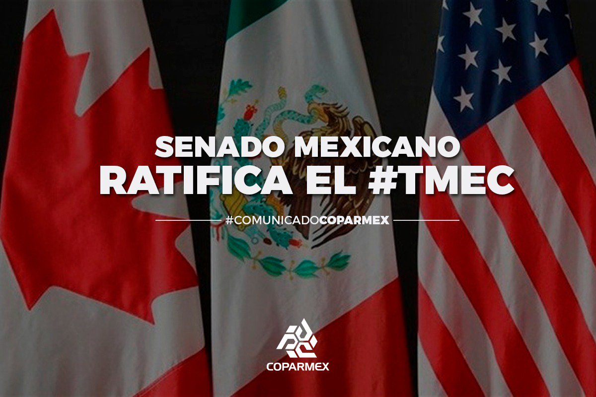 Coparmex's tweet photo. #ComunicadoCoparmex 🇲🇽 🇺🇸 🇨🇦 Con 114 votos a favor, 4 en contra y 3 abstenciones, el @senadomexicano ratificó el nuevo tratado comercial entre México, Estados Unidos y Canadá #TMEC, que permitirá consolidar la región de América del Norte como una de las más competitivas del mundo https://t.co/e3HGPjvXCv
