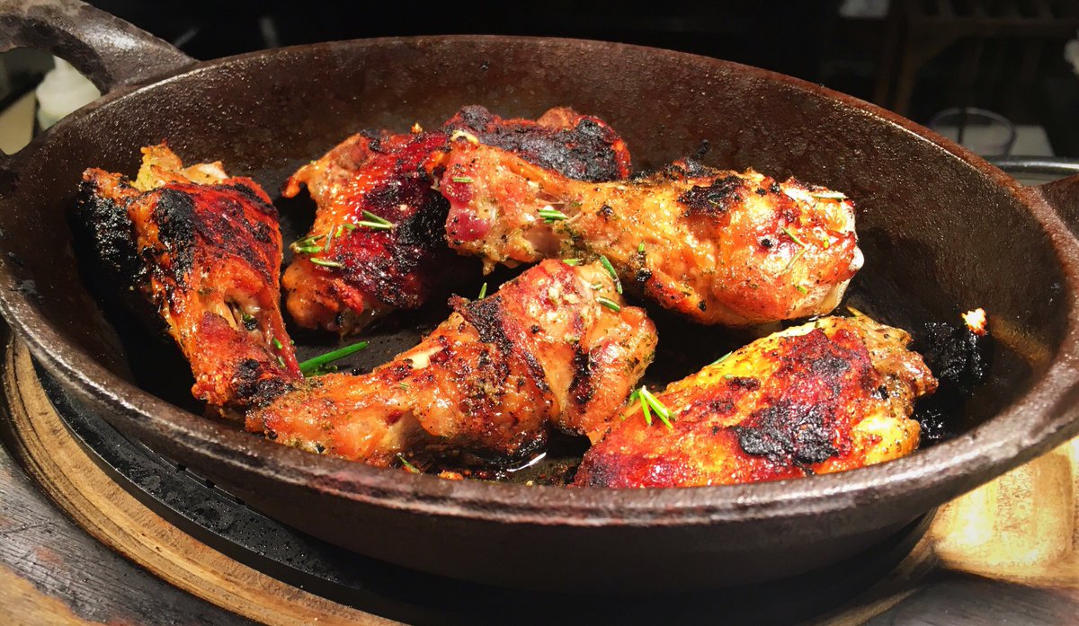 SharkysPier's tweet photo. Cast Iron Baked Wings https://t.co/irySfsUoBy