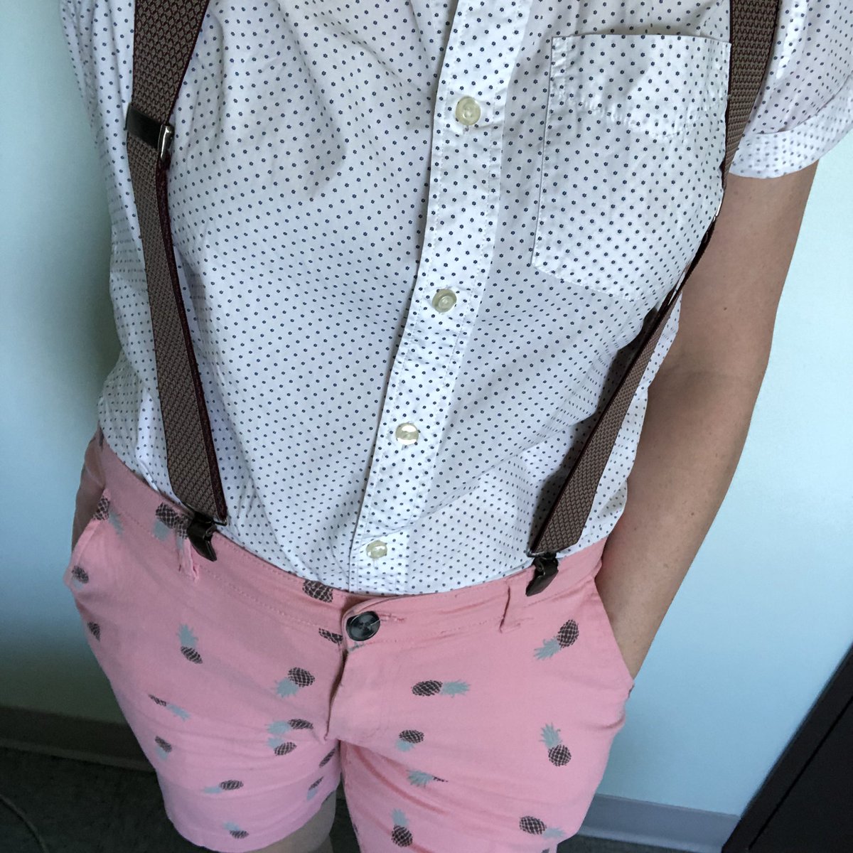 WetcoastKat's tweet image. Ended up looking pretty damn dapper simply because I hate belts. Snazzy suspenders make any day better. 
#DapperAF #PineappleShorts #GenderqueerFashion