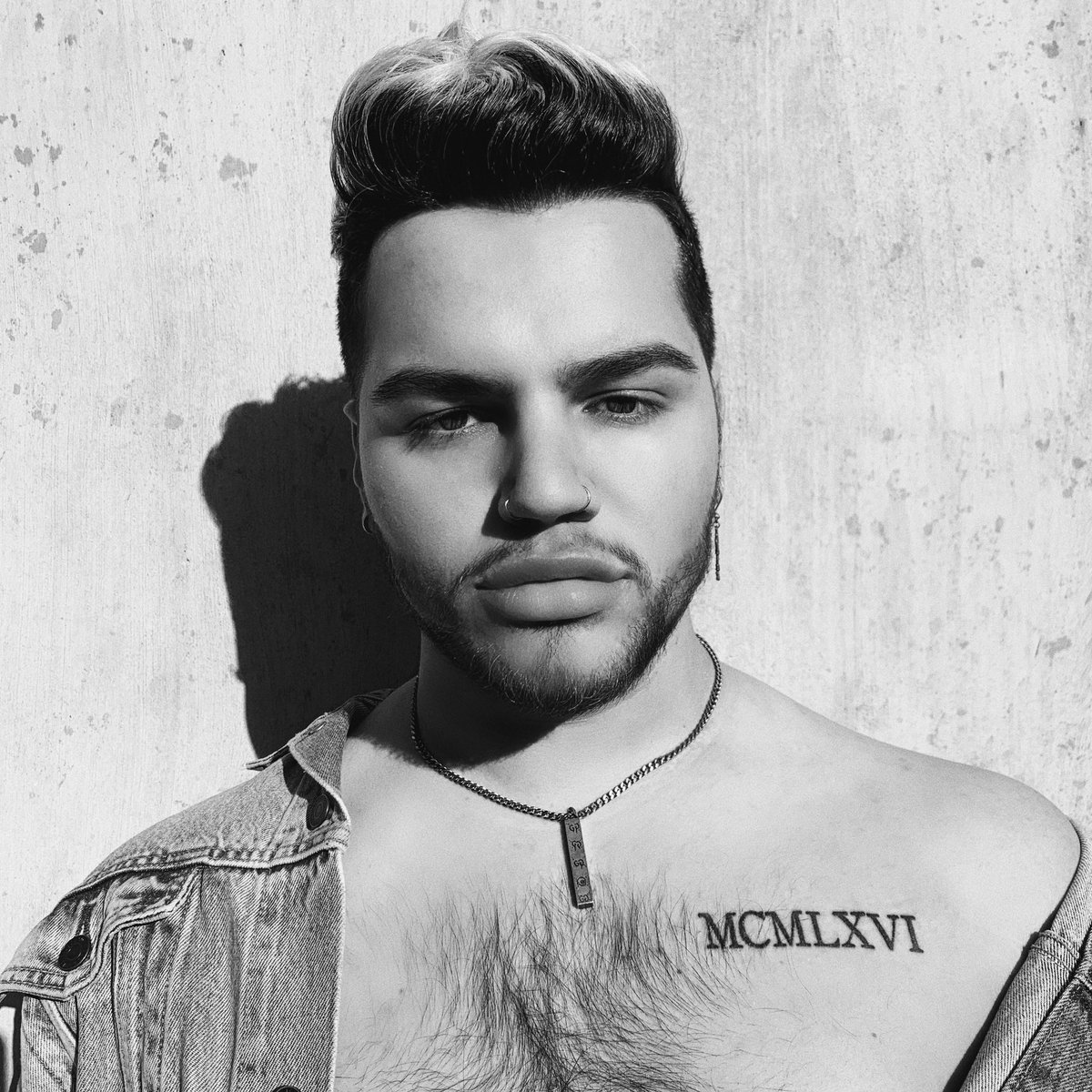 jaderrsmh_'s tweet photo. I couldn’t decide. Color or b&amp;w? https://t.co/WhN9xoudOs