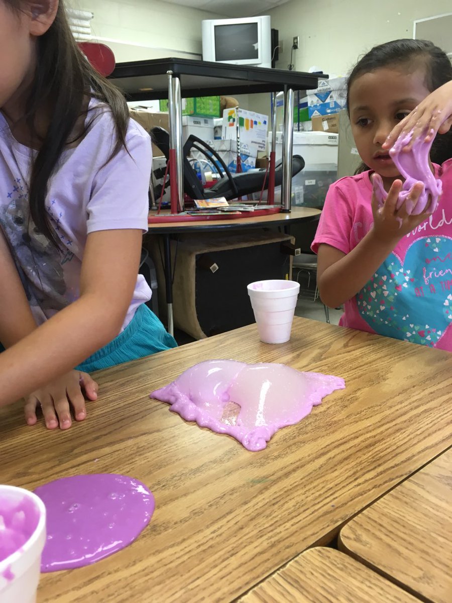 LES_ACE2018's tweet photo. The kids had fun making magic milk and slime. https://t.co/jy10JTgX8N