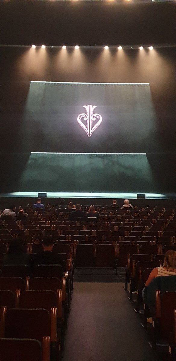 ChrisLavs1's tweet photo. Tonight I got to see one of my icons @davidblaine. What this man does is supernatural and will never be repeated! The greatest there is!
#davidblaine #realormagic https://t.co/fGm6UPYeNP