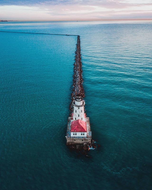 Chicago_Area's tweet photo. Photo by: @xcelsior.cinematics https://t.co/rsv7kLyLws https://t.co/p1SvrE8W3c