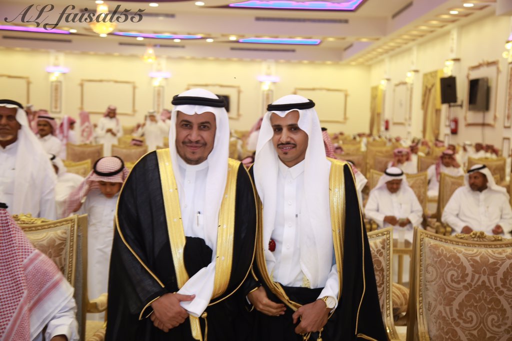 AL_faisal55's tweet photo. صور من #زواج_أحمد_بركات_البحيري  
لحظه وصول محافظ محافظة العرضيات الى قصر السلام وكان في استقباله الشيخ مونس بن سعد وأفراد قبيلته https://t.co/oEHCmoExZf