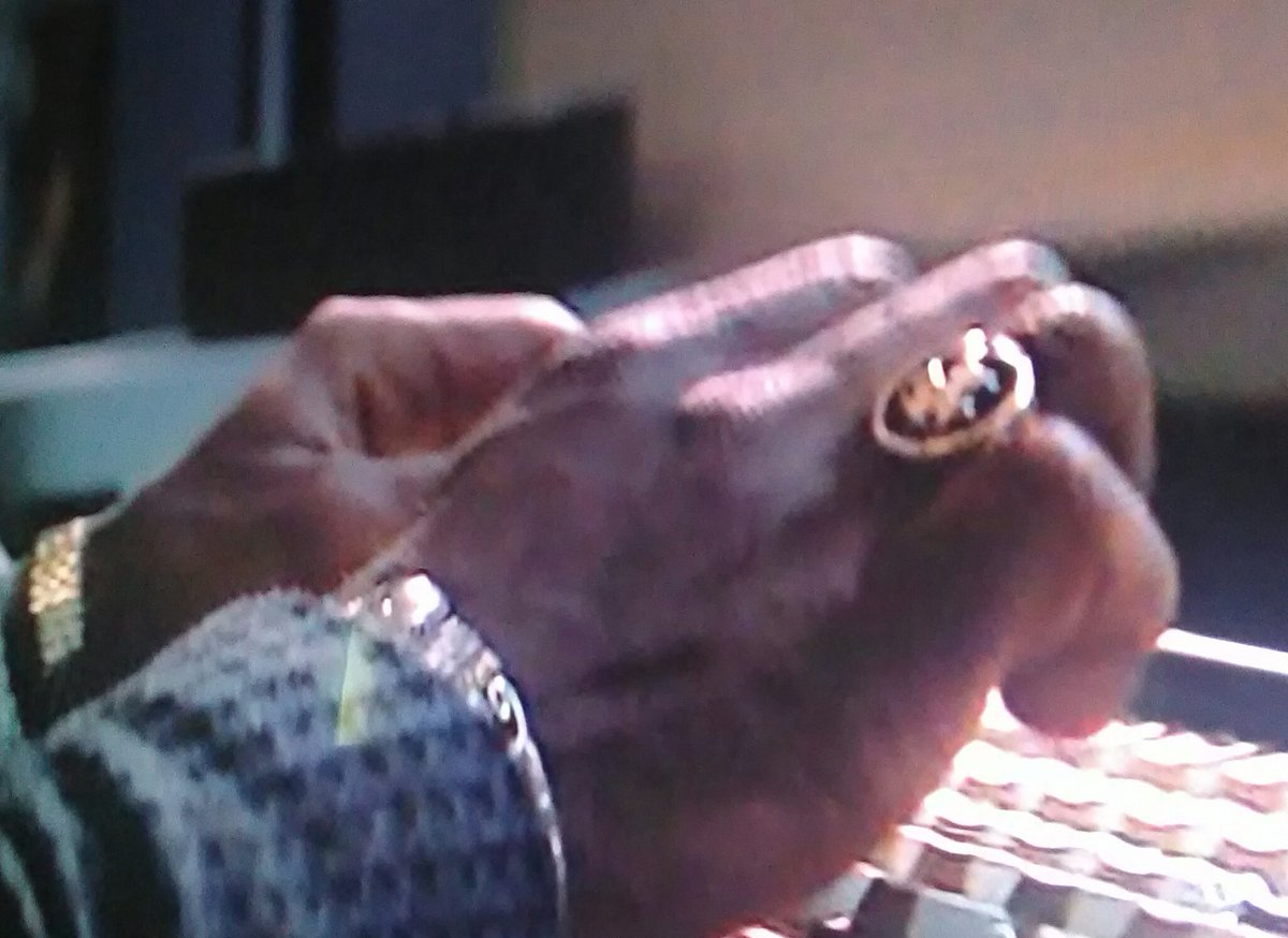 IyNuk's tweet photo. @Russo_Brothers @TheHorrorMaster @CERN #Exclusive #DieHard1 Shows #TimeTravel #Bracelet #Symbolism With #Time #Jumps https://t.co/jHFCAELkQ7