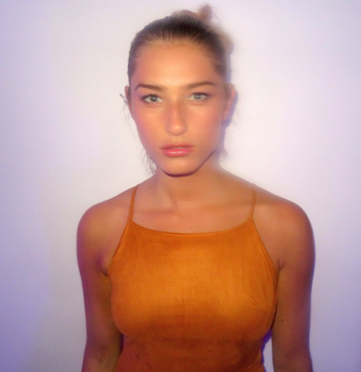 stephenmahoneym's tweet photo. My picture of stunning @lillydouse the female model, who'd raced from days modelling, to the @ThomasSabo press cocktial party, to launch their vast new collection of products for girls & guys #pictureofbeauty #statuesque #lillydouse #fashionmodel #financier #sciencegraduate https://t.co/3pWU8NrdVc