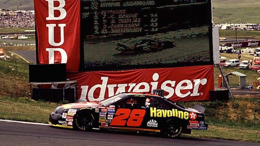 LegendsNascar's tweet image. It’s #Sonoma race week!! 🏁

California native Ernie Irvan won 2⃣ Cup races @RaceSonoma, including a dominant performance in 1994 (won the pole, led 68 of 74 laps, was never passed)!! 

🏁🏁

#HometownHero #SearsPoint
