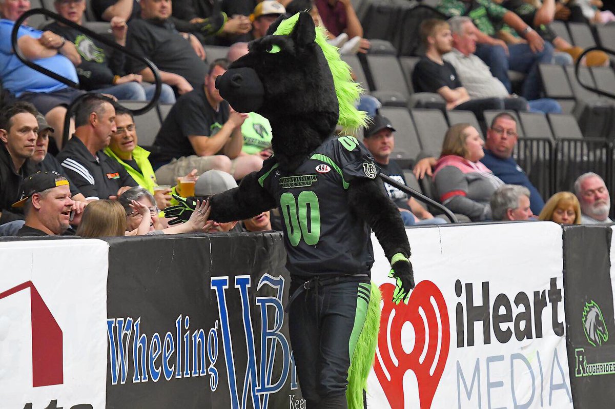 WVRoughriders's tweet photo. Roughriders set to host AAL Championship @ The WesBanco Arena in a Wheeling WV - Sat 6/29 at 7pm!!! #BattleOfTheUndefeated @WesBancoArena #Arenafootball #2019Championship #RideWithUs Photos by Joe Lovell π₯ https://t.co/CONxRKoN4X