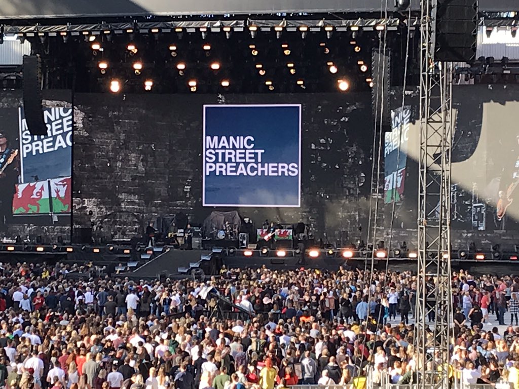 StephTolan's tweet photo. @Manics you were AMAZING. 15th time I’ve seen you, 1st time with a ring! https://t.co/XnDFy4h8wK