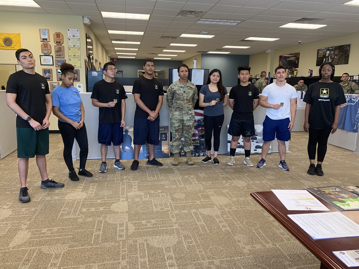 army_worth's tweet photo. CPT Myrick, the Fort Worth Recruiting Company Commander recognized 8 Future Soldiers on their promotion to PV2. Congratulations to each one for their hard work. #InOurBoots #Promotions #WarriorsWanted @USARDallasBNCDR @dallas_bn @FTWRecruitingCO @USAREC_CG @CSM_Dallas https://t.co/KA78sCZu6a