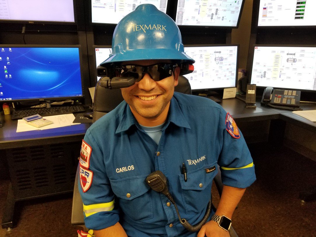 TheAndySignal's tweet image. 15 minutes to the #ConnectIoT theater session covering a real world use case of connected worker... #HPEDiscover #IoT @cbtechinc