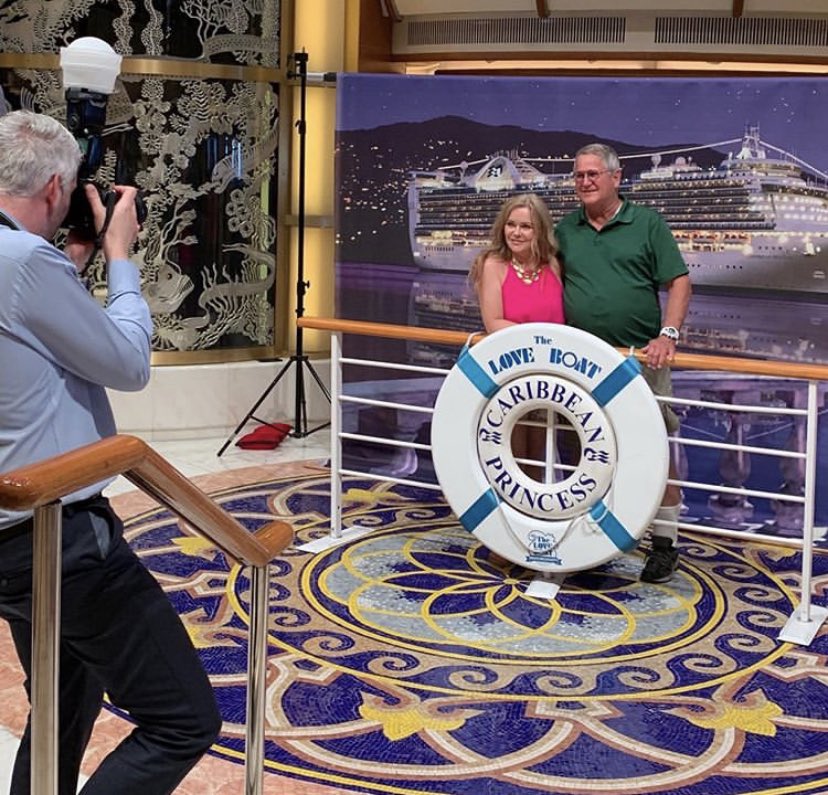 Elisaaa555's tweet photo. I love this picture😍 the love boat i love that show so much😍 and @WhelanJill looks so good, i love her so much😍😘 https://t.co/dYchTufuVs