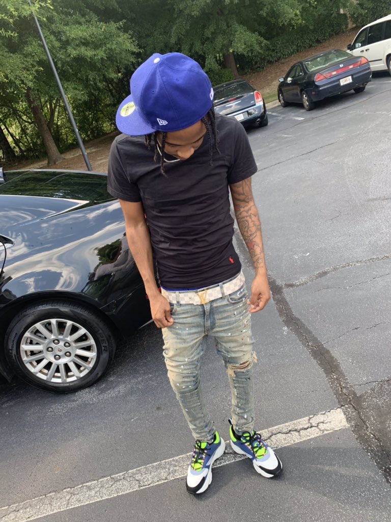 RoadRunnerLuka's tweet photo. I use to day dream i pictured everything so vividly🙇🏾‍♂️ i had a feeling we’ll be rich sense the elementary💙 https://t.co/NpeWvBfqMQ