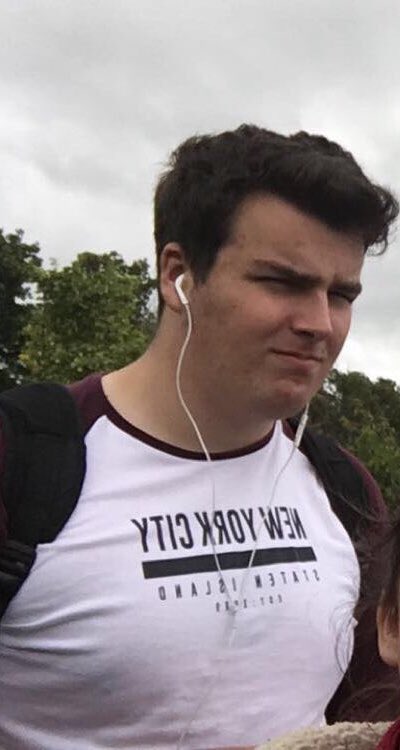 JustJohnLSully's tweet photo. Thanks Snapchat for reminding me how much of a fat fuck I was a year ago. https://t.co/quh3IEBy6M