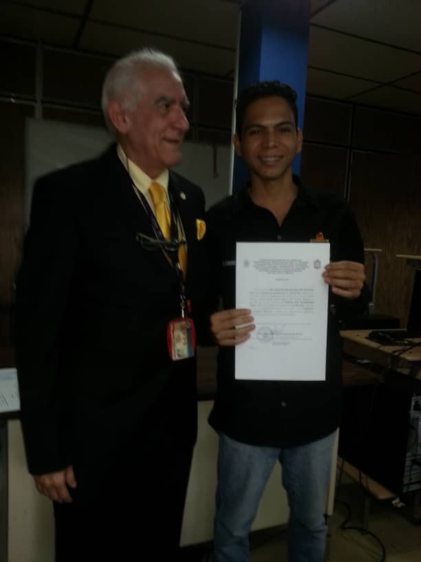 unefavidi's tweet photo. #reconocimiento entrega de certificados por parte del vicerrector del @unefavidi Cnel (RA). Dr. Pedro Camacaro a los investigadores, que los acredita con la categoría de nivel: A-2, novel, A-1. #19Jun https://t.co/YPxekregxm
