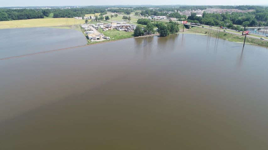 kfvsnews's tweet photo. Wow! Check out these photos from Mark Burger. This is a field for the Burger Planting Company off the Dutchtown Exit almost a year apart. https://t.co/gdef9OfjVq https://t.co/AhsBR4o78h