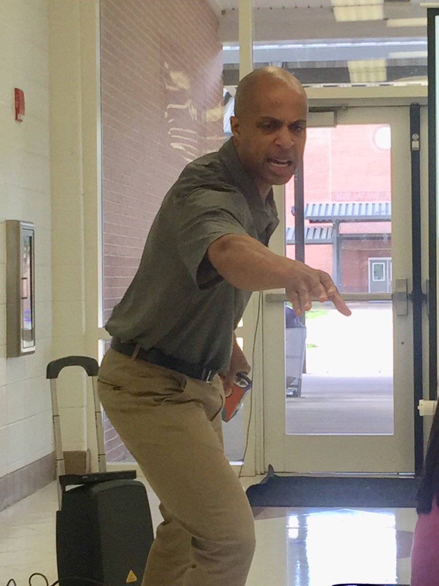 T_Guard1's tweet photo. iReady Math Introduction (New iReady Schools: K-8). @empowermcpss @MobilePublicSch #smsgamechangers #ItStartsWithUs #StandUpForMCPSS https://t.co/2mN7ZzJZFv