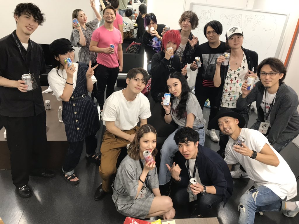 tomonoriashida's tweet photo. FrawlessLove
とうとう終わっちゃいましたね、、、今回のツアーを経て、ファンの方含めたくさんの方と出会い、たくさんのパワーをいただきました。
とても愛に溢れた現場に関わることができて本当に良かったです。
ありがとうございました！
#ジェジュン#jjcrew#感謝 https://t.co/AObFuYbMMi