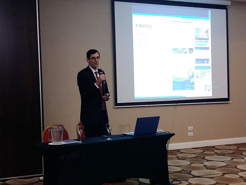 semanaprof's tweet photo. POSTALES | Invitado por el #CPCECorrientes, el Presidente de la @FacpceArgentina, CPN.
@jarnoletto, brindó la conferencia "Presente y futuro de la Profesión en "#CienciasEconómicas", en ámbitos del Salón Cambá Cuá del Turismo Hotel Casino. https://t.co/hYDsuqPdWP