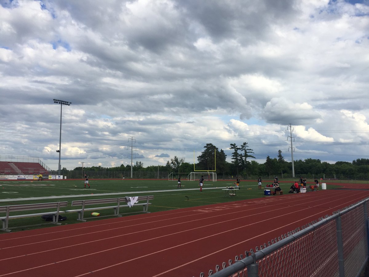 DuluthFCalumni's tweet photo. Impressive new digs for ⁦@TwinStarsFury⁩ at their new home stadium at Maple Grove HS. https://t.co/q49OhuEtYu