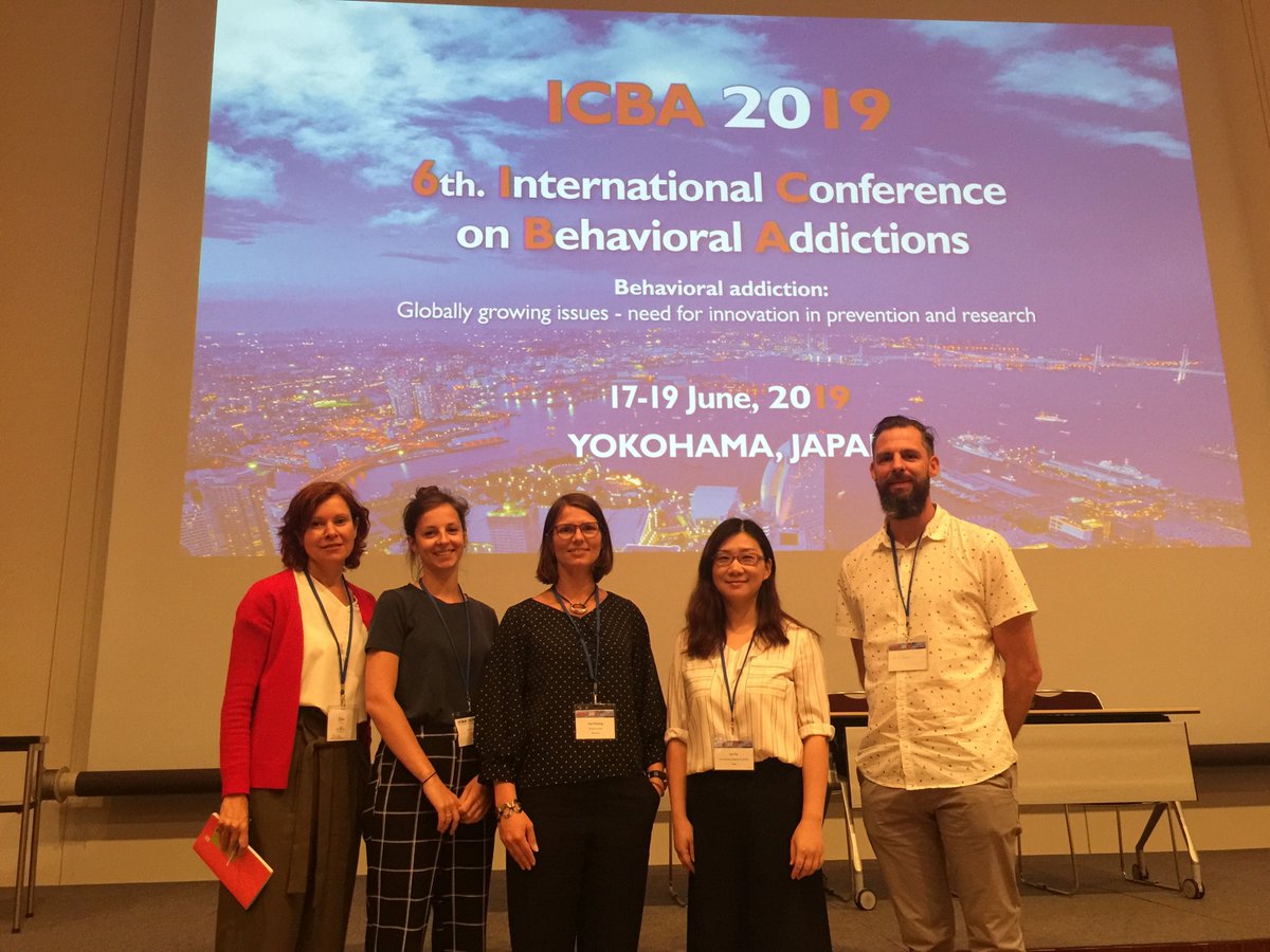 It was an honour to chair the symposium of these four brilliant scientists who study social media disorder and parenting behavior.#ICBA2019 #regina van den einde #maartjeboer # #inakoning #luju 
Who missed it, please check: #Diyo@uu.nl