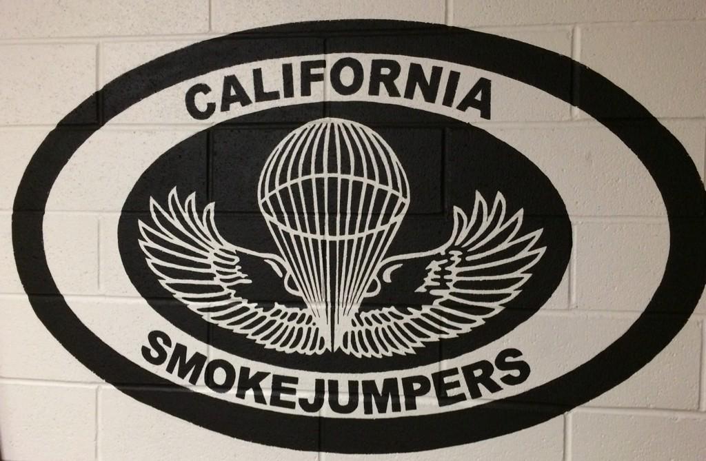 R5_Fire_News's tweet image. A number of early season lightning fires have kept the Redding Smokejumpers busy. For more info on our smokejumpers, visit:  fs.usda.gov/detail/r5/fire…