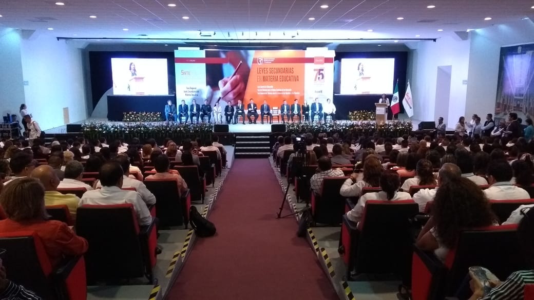 JFernandoMora35's tweet photo. 🗣 #ForoSNTE 📜
🔘 Leyes Secundarias tendrán grandes aportes gracias a Consulta Participativa #SNTE abierta a magisterio y sociedad✔concluyen en #Región6 #Guanajuato
#FelizMiércoles #HoyEnSixRadio #VamosMéxico #cnnoticia #Poderos #LaloytiroRMX #PorLosJóvenes Chivas #MEXCAN https://t.co/DCC9IqtCrP