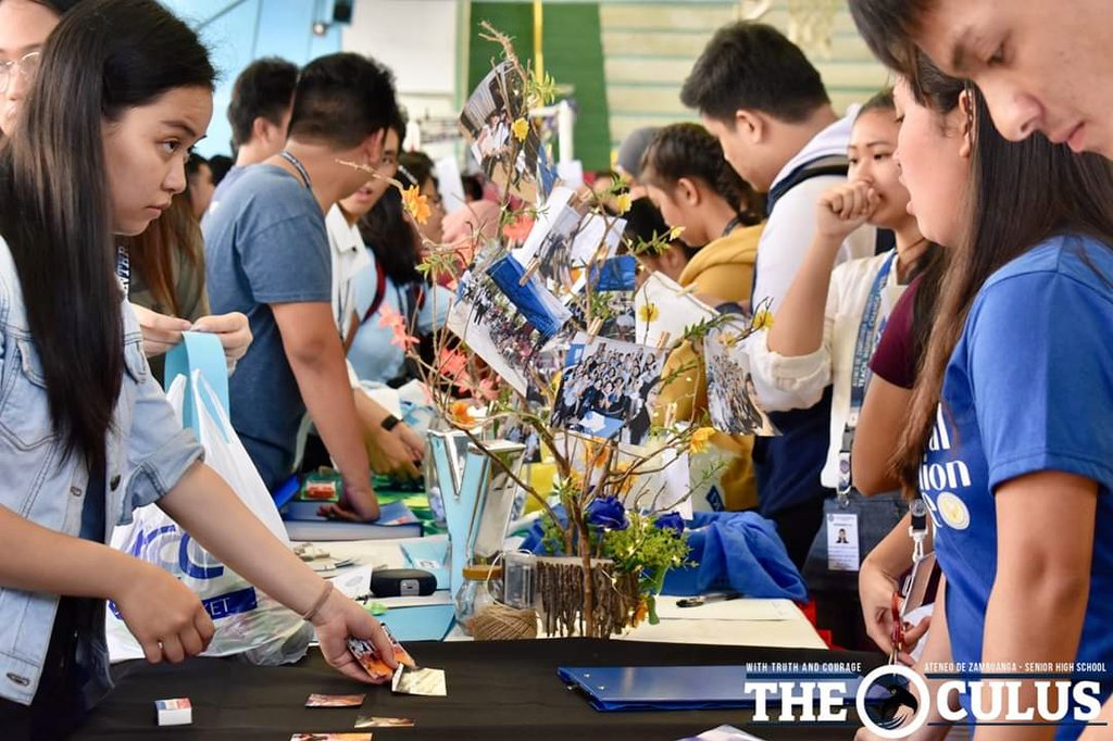 SHSOculus's tweet image. IN PHOTOS: The Ateneo de Zamboanga University-Senior High School clubs and organizations took the spotlight as the annual Organization Fair was held earlier today, June 19, at the Multi-Purpose Covered Courts 1.

#OrgFair2019

FULL STORY: m.facebook.com/story.php?stor…