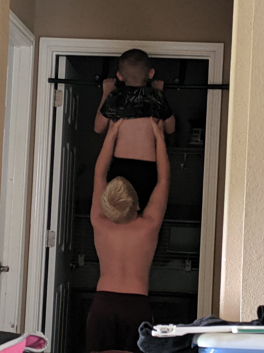 chrisrohan1998's tweet photo. Future Weiss Wolves putting in some work!! https://t.co/EWIvu3XQ8o