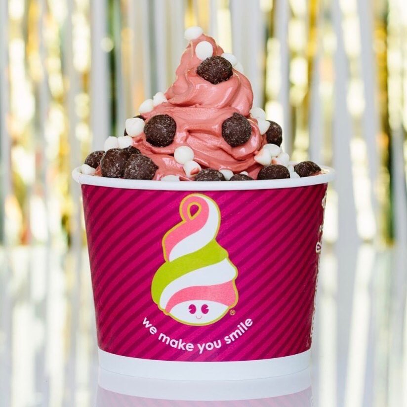 WindwardMenchie's tweet photo. The healthier choice! #MenchieWindward #alpharetta #probiotics #betterforyou #treatyourself #summervibes #delicious #froyo #ubereats #grubhub #doordash #milton #alpharettamomsorg #alpharettamoms #awesomealpharetta https://t.co/nT3nwynZIK