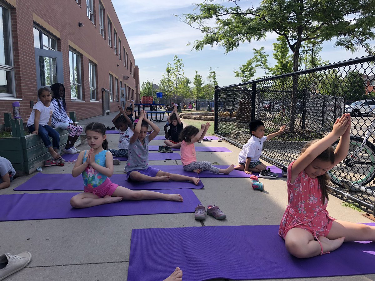 Mindful Yoga with my FDK classes!  🧘‍♀️☀️🧘‍♂️ @StFaustDPCDSB <a href="/StFaustinaES/">St.Faustina Mississauga</a>
