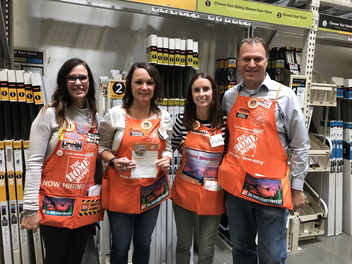 Awesome job to our ASDS Bobbi! Well deserved recognition from our PNW HR Director Courtney. @CourtneyMKorkow @JasonBallDM198 @WerneckeNickie @4719HD @BrandonAlleman4 @bobbi_knuth