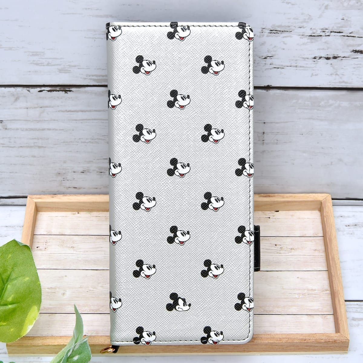 Dtimes Twitterren レトロなデザインがポイント Pga Premium Style ディズニー 手帳型スマホケース Xperia 1対応サイズ2種類が登場 詳細 T Co Dixvbjnuqr