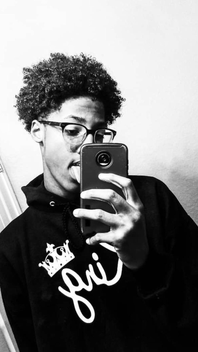 ZTrimm's tweet photo. Focused on finer things👑 https://t.co/reDiedyN07