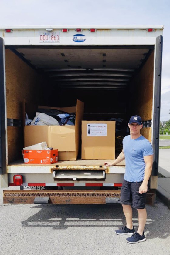 CPSSgtMartin's tweet photo. Acting Sergeant Thistle &amp; Constable Quaidoo are wrapping up the 2019 Suit Drive. Over 5000 articles of clothing have been donated by generous Calgarians. They have asked me to say thank you to our generous community on their behalf. So, thank you Calgary! #YYC #YYCCares #WeAreCPS https://t.co/QV2vLS19x3