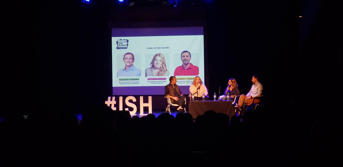 herschuster's tweet photo. Andá a buscarla al ángulo, Selección! En Innovación Sin Humo llenamos la sala del @culturalsanmar con curiosos que vinieron a escuchar sobre Inteligencia Artificial y Robótica. Cracks @sebacampanario @marturua @eglinsky @LucianaReznik @gdimare! GRACIAS! Otro Ciclo de @Spiquers! https://t.co/7VkYJ6EMXl