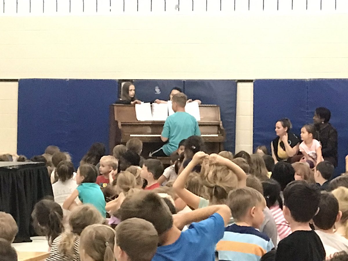 Jessica Thomson (Longchamps) She/Her tweet media