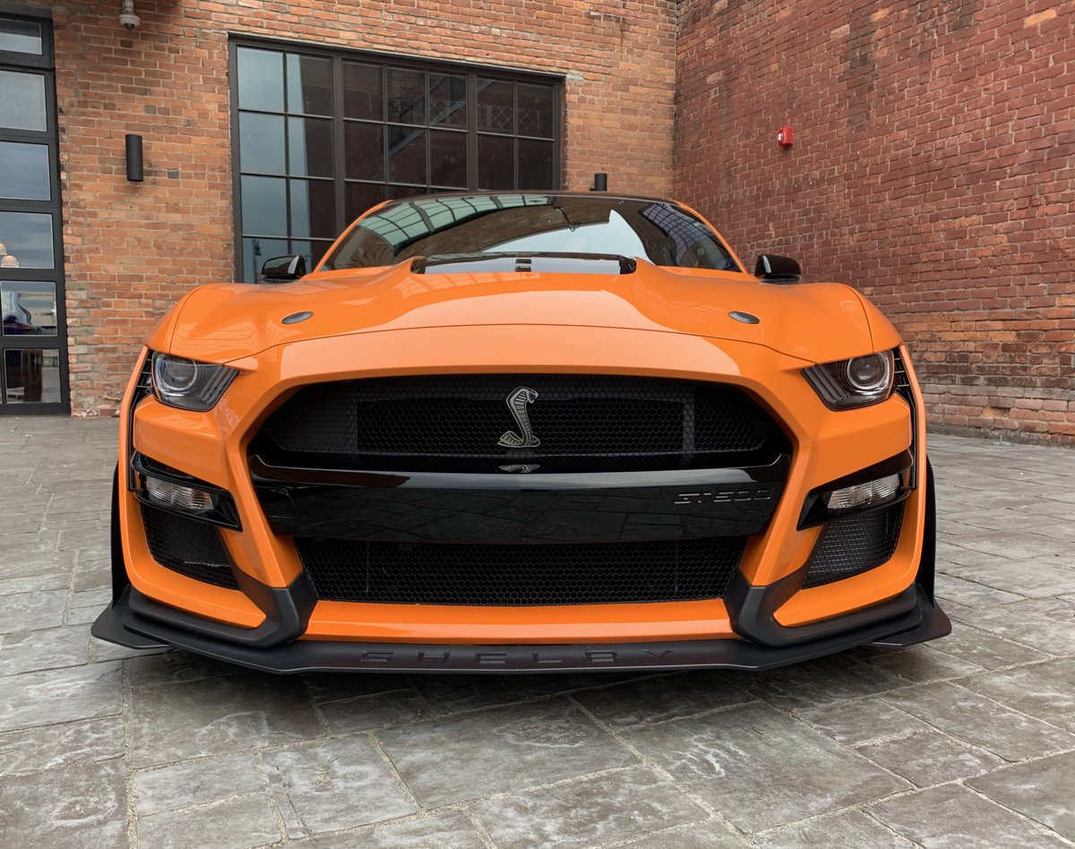 Autoline's tweet image. A big thank you to @Ford for inviting us to a night of fun, food and Fords to celebrate the 1 year anniversary of their acquisition of Michigan Central Station and the opening of their new Michigan Central Information Center!

#Detroit #Ford #InfoCenter #MichiganCentralStation