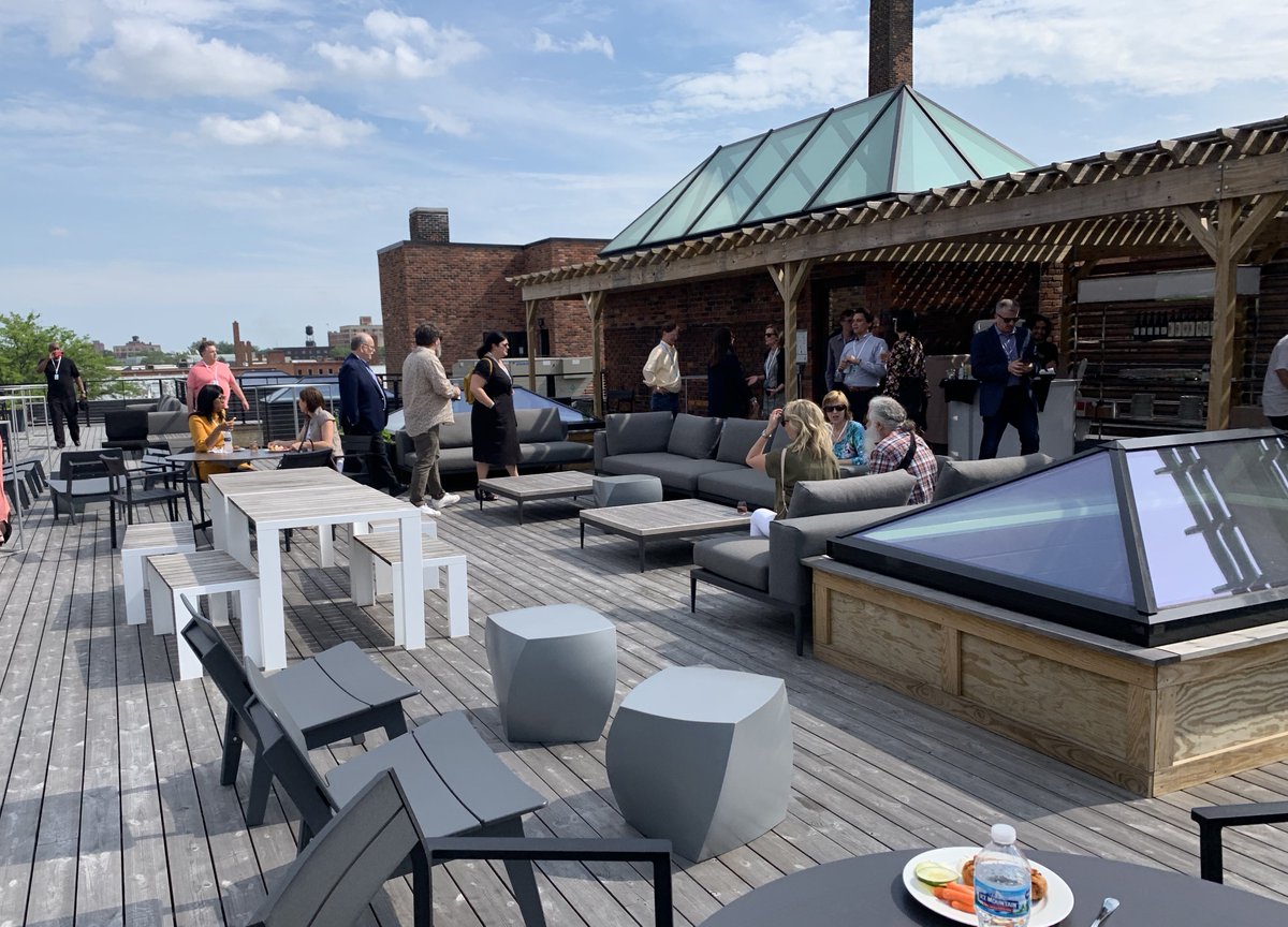 Autoline's tweet image. A big thank you to @Ford for inviting us to a night of fun, food and Fords to celebrate the 1 year anniversary of their acquisition of Michigan Central Station and the opening of their new Michigan Central Information Center!

#Detroit #Ford #InfoCenter #MichiganCentralStation