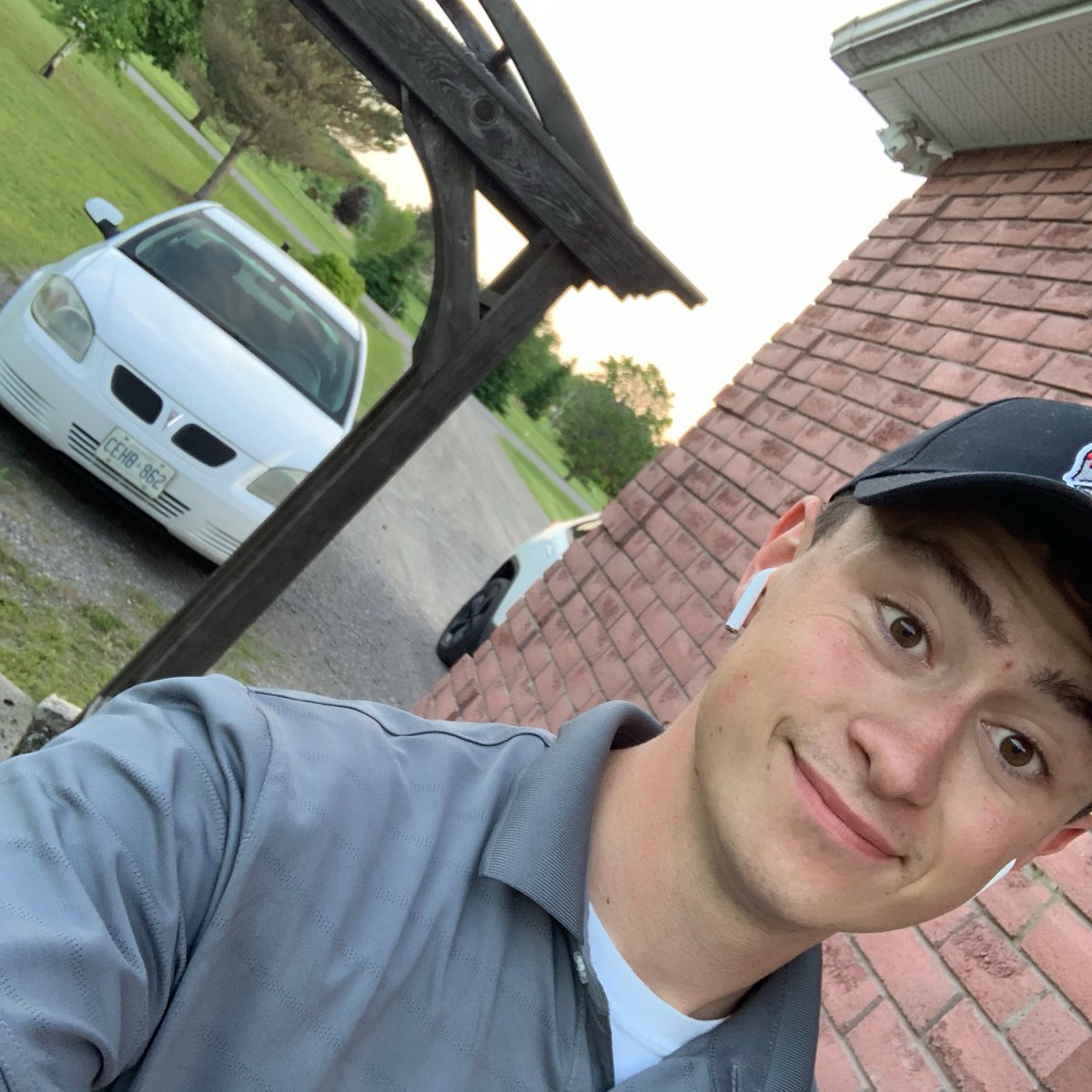 FirstResponseLS's tweet image. Using every ounce of daylight today before the rain comes tomorrow! #latenightgardening #landscaping #gardening