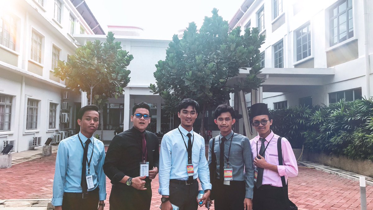 someone07101's tweet photo. UniSZA 19/20
#UniSZAHebakKali https://t.co/FY7BbEcTCX