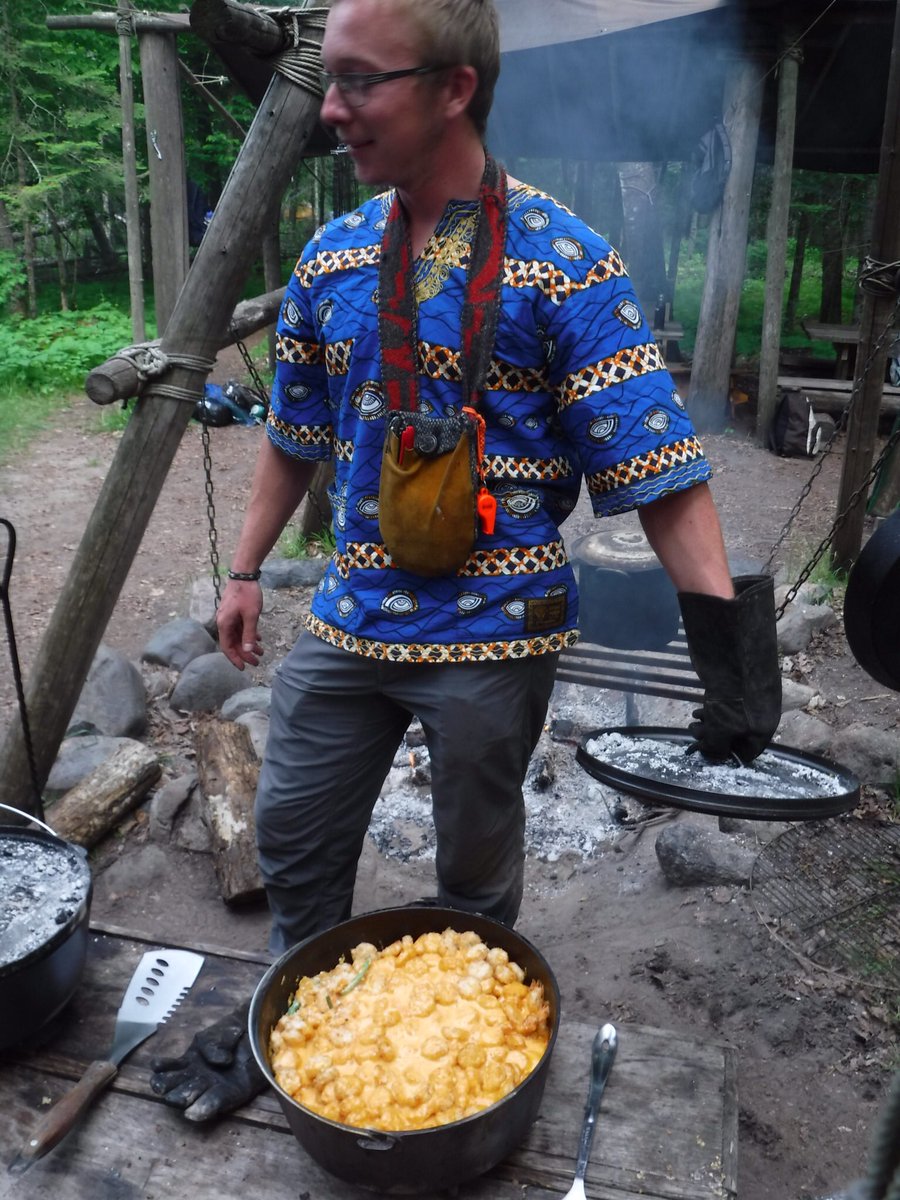VoyageursCLV's tweet photo. Miam! Tonight was a favorite souper (dinner) - a traditional Minnesota food, le hotdish! Tater tot hotdish! https://t.co/Y5sfJIsZVu