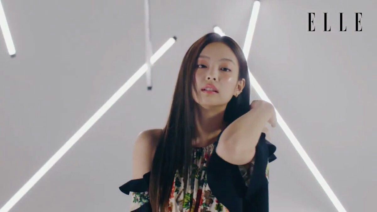 X \ JENNIE FOCUS على X: LV