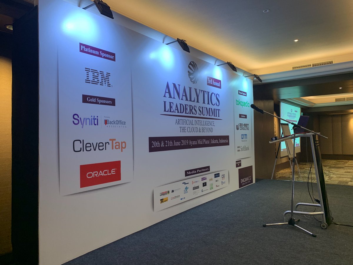 CleverTap's tweet photo. The energy at the #AnalyticsLeadersSummit in #Jakarta is amazing! If you are around meet the @CleverTap team and grab some of the amazing #swag we have for you! https://t.co/HdzFCYcZMj