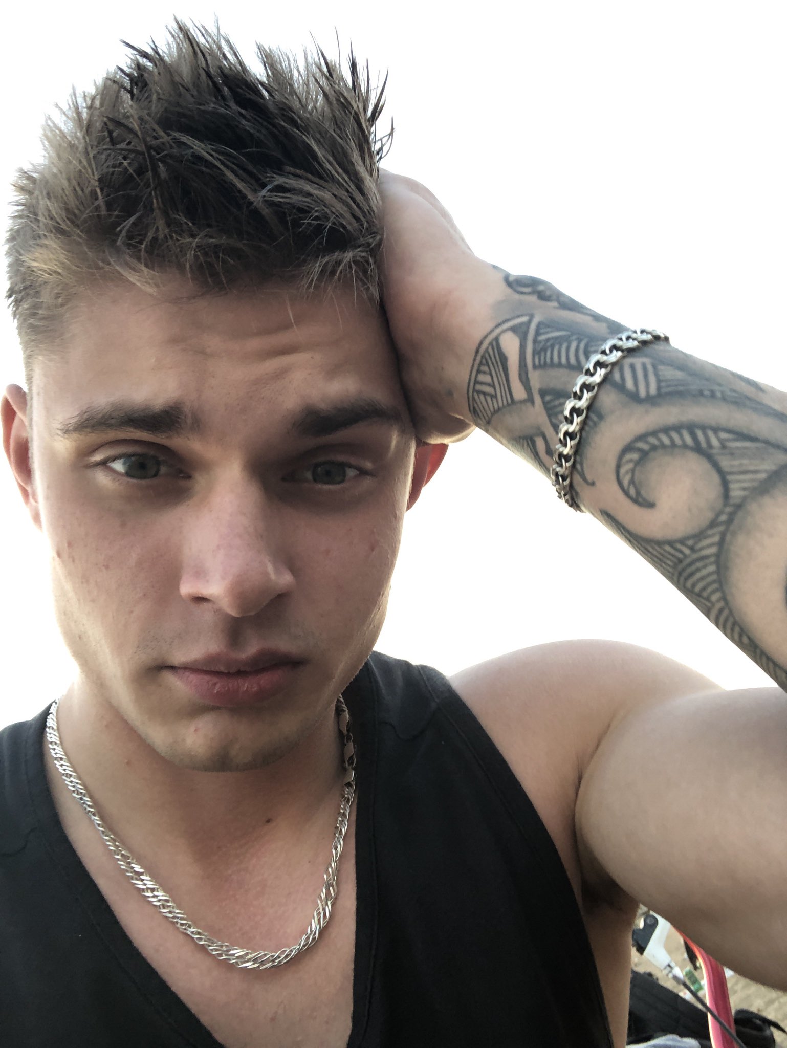 Nils (@cVR5slYO31fNvVJ) / Twitter
