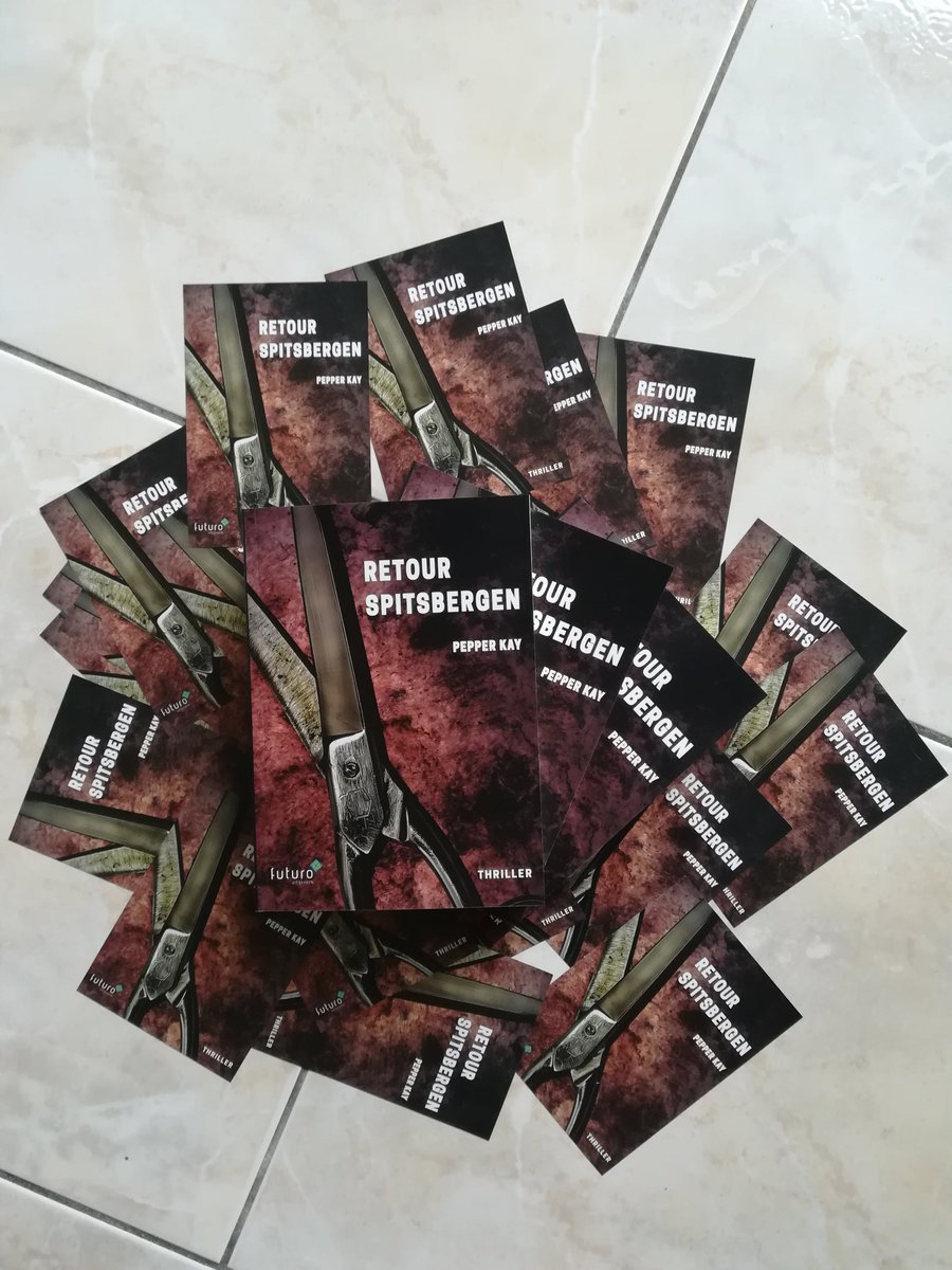 Yes! Retour Spitsbergen is vanaf nu ook rechtstreeks op pepperkay.com te bestellen. Leuk voor wie er een handtekening in wil hebben. 

#vakantieboeken #spitsbergen #svalbard #lezen #vakantie