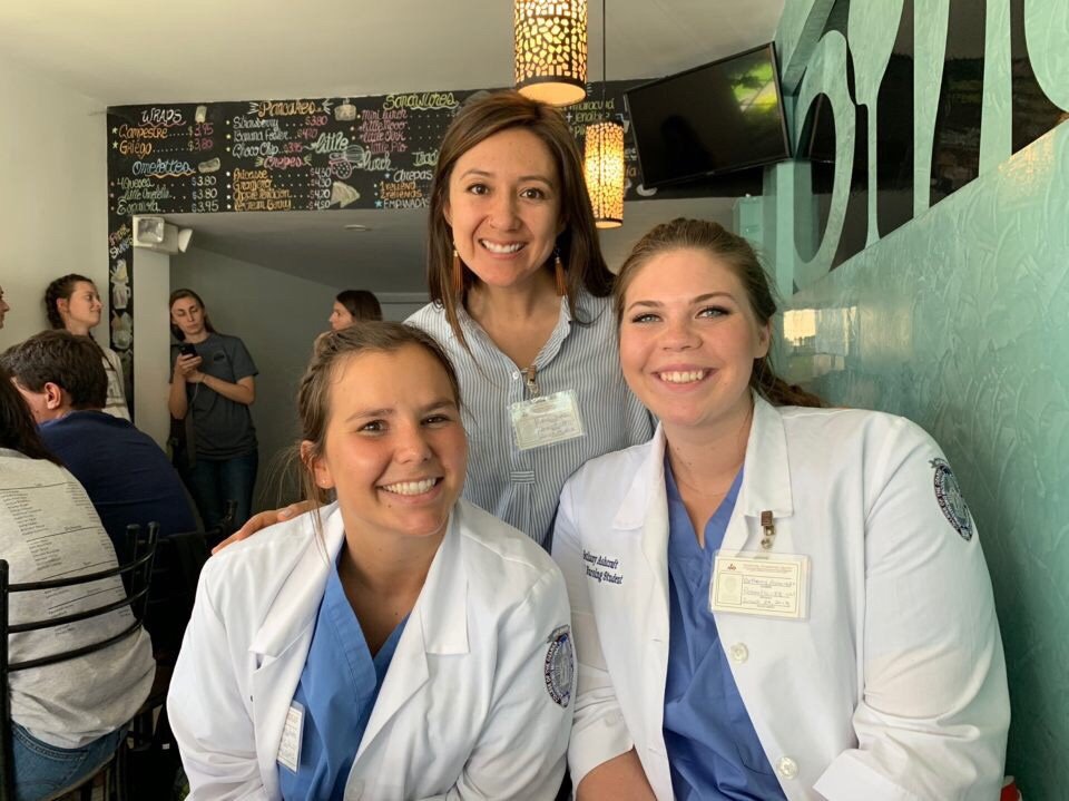 christmincofo's tweet photo. Nurses in Quito – Día dos https://t.co/Rv4gIQ4Pgf https://t.co/oObGR8djEB